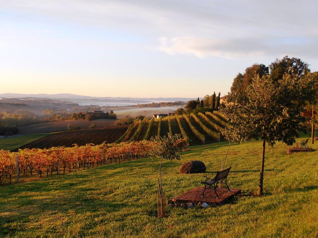 Relais Castello Di Razzano Hotel Alfiano Natta Екстериор снимка