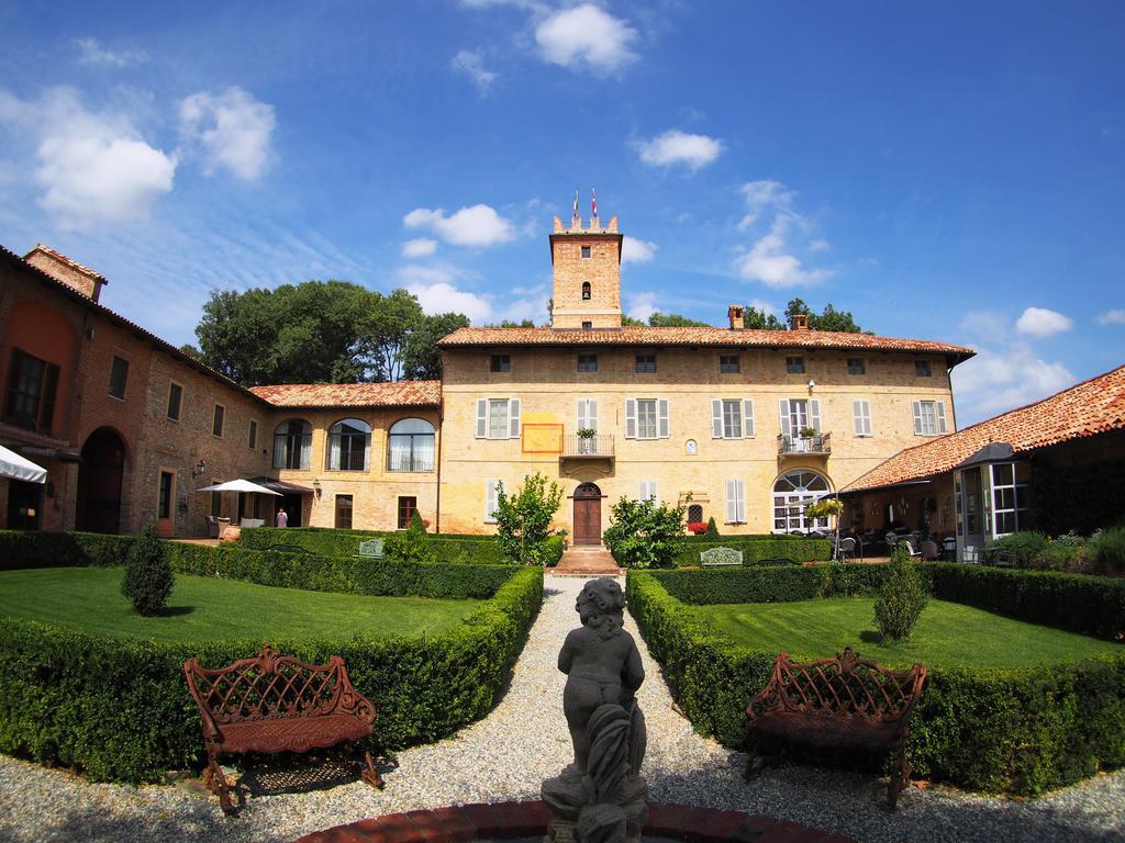 Relais Castello Di Razzano Hotel Alfiano Natta Екстериор снимка
