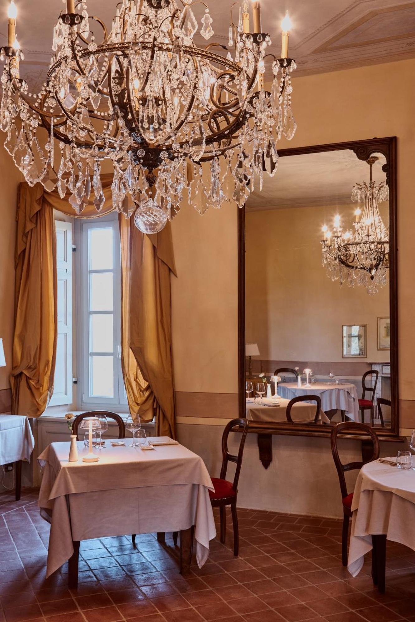 Relais Castello Di Razzano Hotel Alfiano Natta Екстериор снимка