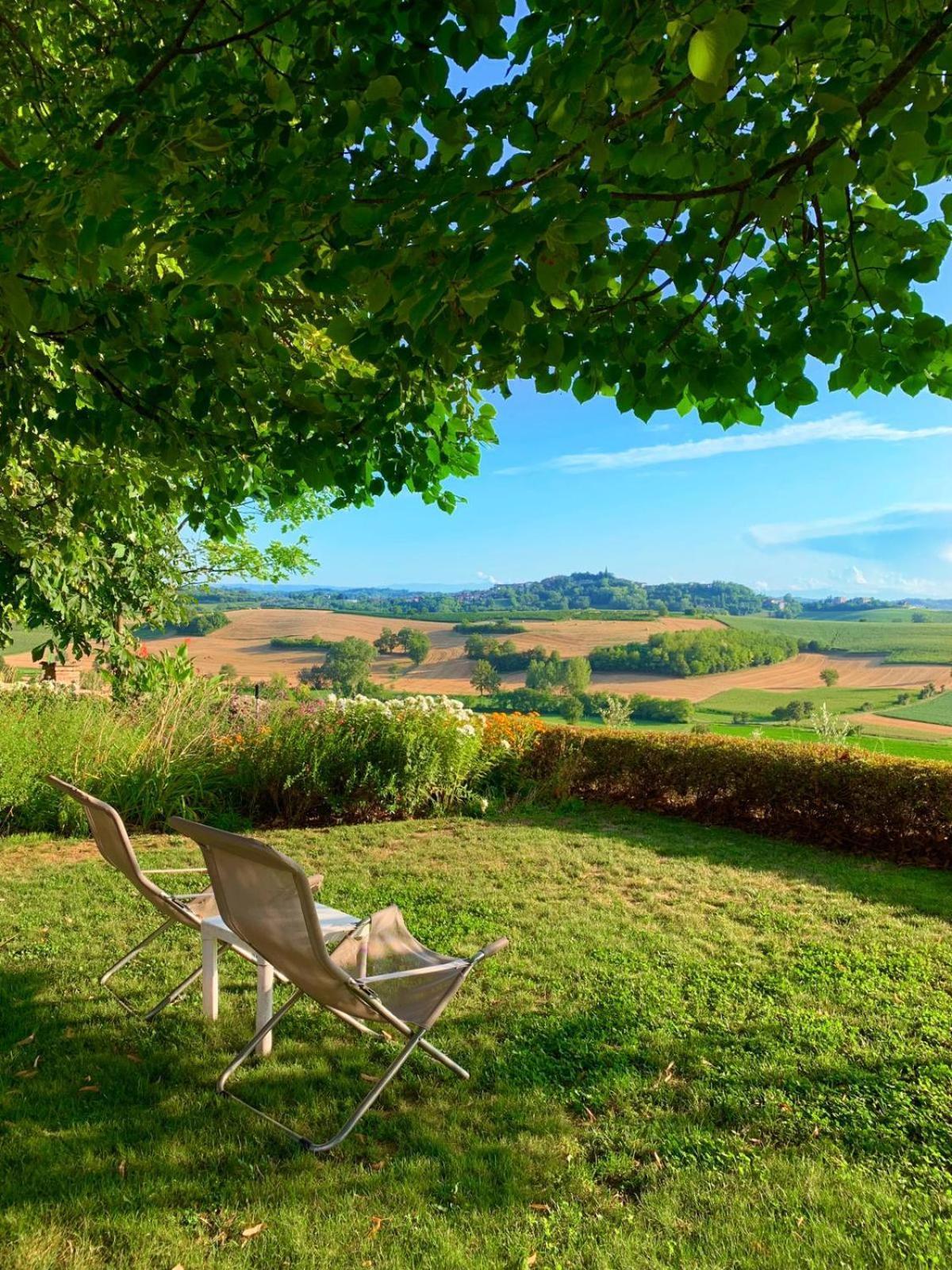 Relais Castello Di Razzano Hotel Alfiano Natta Екстериор снимка