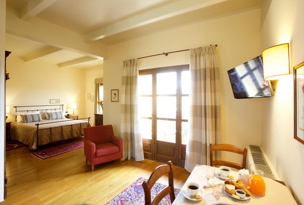 Relais Castello Di Razzano Hotel Alfiano Natta Стая снимка
