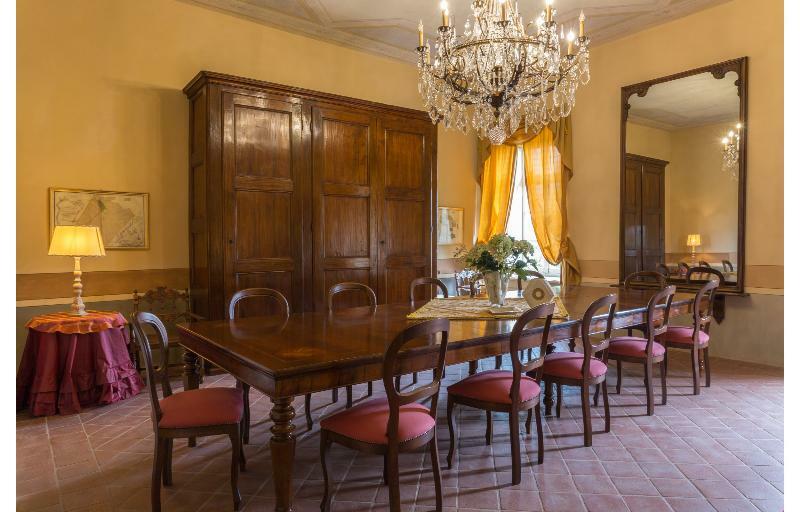 Relais Castello Di Razzano Hotel Alfiano Natta Екстериор снимка