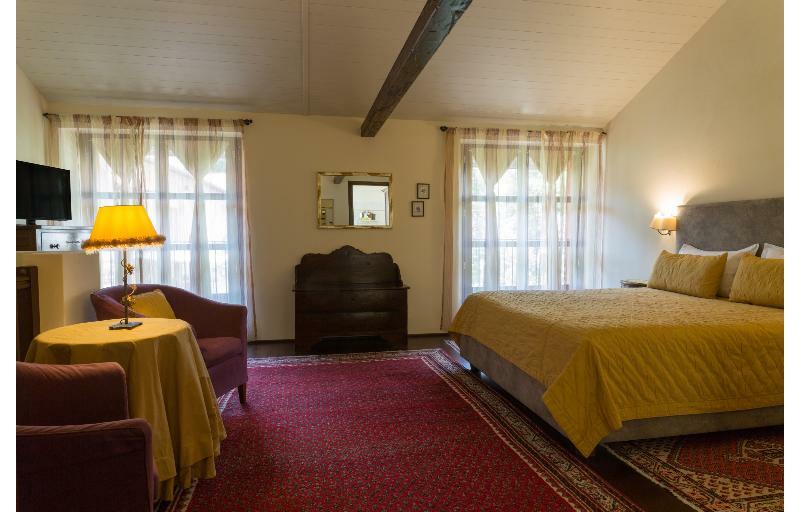 Relais Castello Di Razzano Hotel Alfiano Natta Екстериор снимка