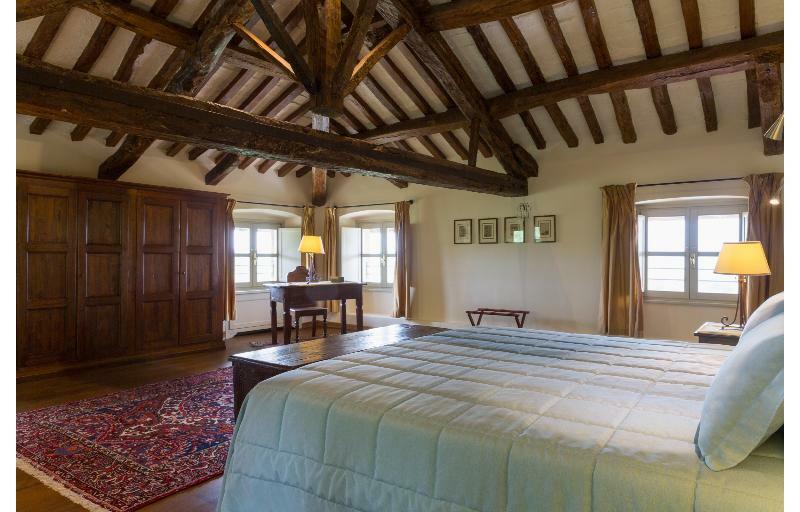 Relais Castello Di Razzano Hotel Alfiano Natta Екстериор снимка